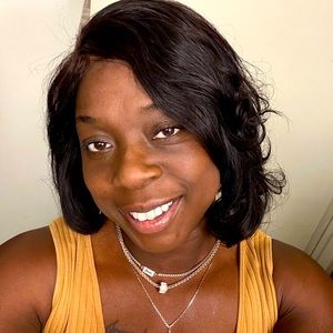 Meet your Posher, Salina